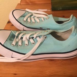 Converse light blue size 7 in good condition